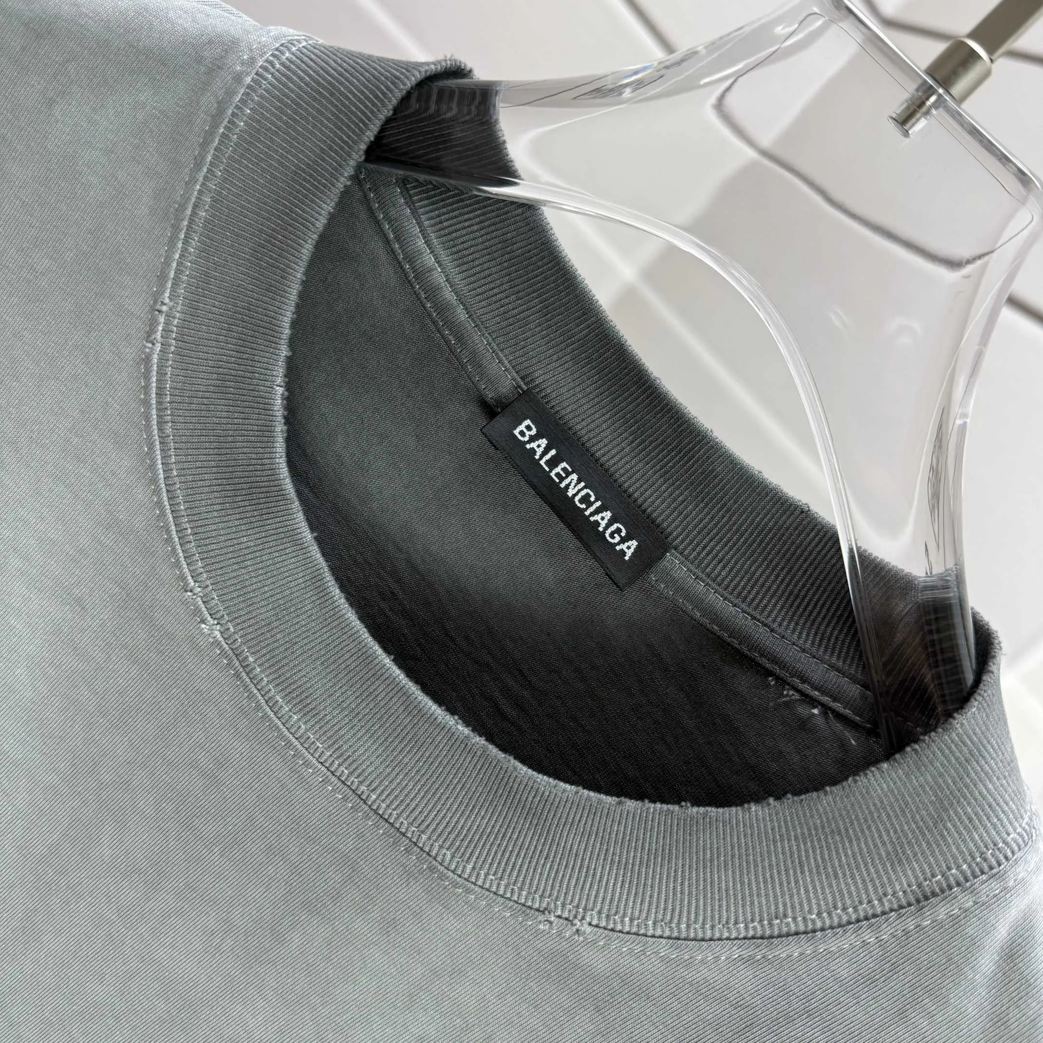 # * Balenciag*2026 New Arrival 320 tee Same Style : Size :S M L XL XXL Size： S （90-130 ） M （120-150 ） L （140-165 ） XL （160-180 ） XXL （180-210 ）